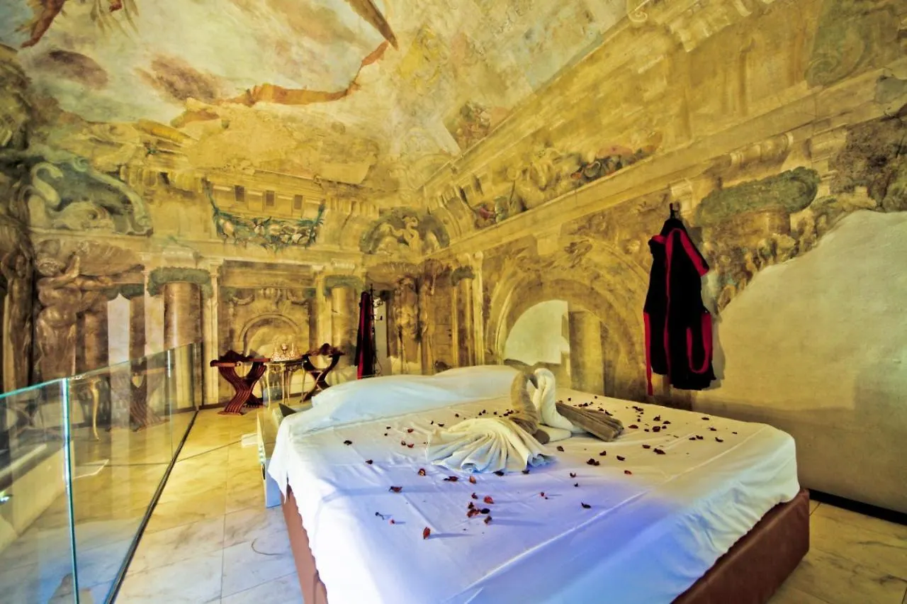 Casa Di Delizie - The Medici Private Leisure House Apartment Florence Italy